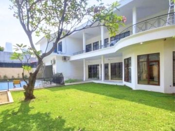 Disewakan Rumah Luas 6Kt di Area Kuningan Jakarta Selatan | Stdn0123