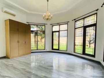 Disewakan Rumah Luas 6Kt di Area Kuningan Jakarta Selatan | Stdn0123