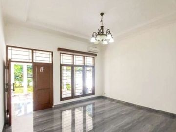 Disewakan Rumah Luas 6Kt di Area Kuningan Jakarta Selatan | Stdn0123
