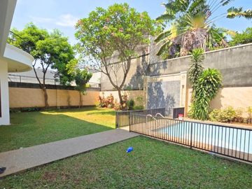 Disewakan Rumah Luas 6Kt di Area Kuningan Jakarta Selatan | Stdn0123