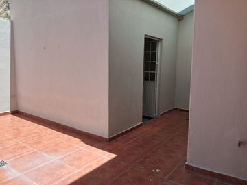 SE RENTA CASA MIRADOR DE SAN ISIDRO $16,000.00 ZONA SAN ISIDRO PREPA 10