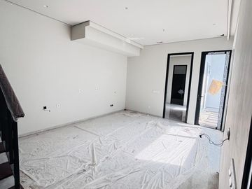 Rumah Premium Dekat Al Azhar, Cocok untuk Keluarga