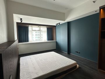Beautifully Renovated & Furnished 2BR for Rent at The Veranda, Arca South – 86 sqm
