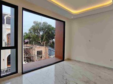 Rumah baru dalam townhouse dekat kebagusan