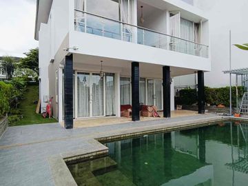 Jual Mansion Eksklusif Southlink Country Club | Private Gym, Joglo Mini Bar, & Golf Frontage Batam