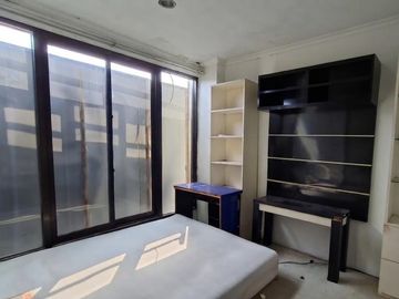 Rumah 3 Lantai + Rooftop di Pasar Rebo - Hunian & Investasi dalam 1 Property