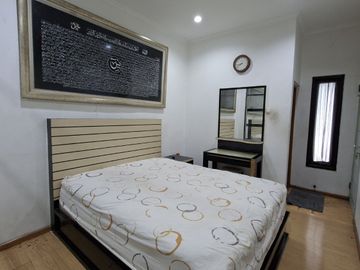 Rumah 3 Lantai + Rooftop di Pasar Rebo - Hunian & Investasi dalam 1 Property