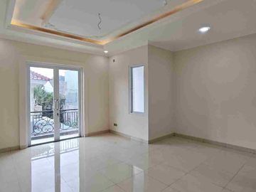 Rumah baru siap huni dalam cluster jagakarsa