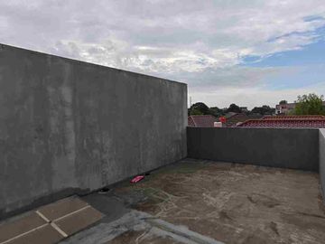 Rumah baru siap huni dalam cluster jagakarsa