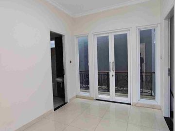 Rumah baru siap huni dalam cluster jagakarsa
