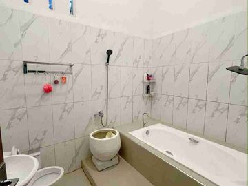 DIJUAL – Rumah Full Furnished Bebas Banjir Dekat Fasilitas Utama 🏠🛒✨