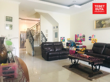Dijual Cepat Rumah Komplek Gudang Peluru Tebet Strategis Jalan 2 Mobil