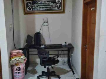 Rumah Mewah Murah 3 Lantai Strategis di Padurenan,Bekasi