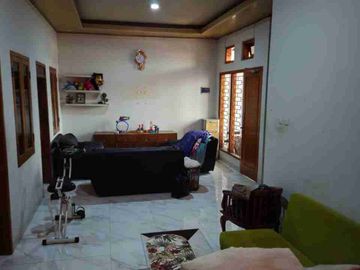 Rumah Mewah Murah 3 Lantai Strategis di Padurenan,Bekasi
