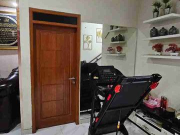 Rumah Mewah Murah 3 Lantai Strategis di Padurenan,Bekasi