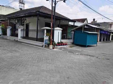 Rumah Induk Plus Kost Aktif Strategis Dekat Kampus Jogja