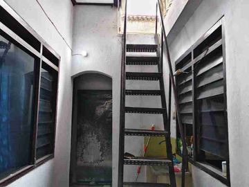Rumah Induk Plus Kost Aktif Strategis Dekat Kampus Jogja