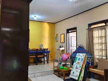 Rumah Induk Plus Kost Aktif Strategis Dekat Kampus Jogja