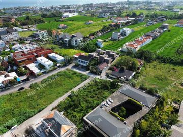 Tanah PERERENAN dkt PANTAI Lingkungan MEWAH MURAH