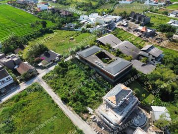 Tanah PERERENAN dkt PANTAI Lingkungan MEWAH MURAH