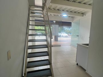 ARRIENDO LOCAL COMERCIAL SECTOR OTRAPARTE ENVIGADO