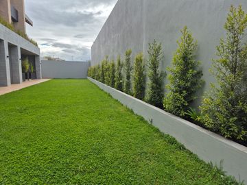 DUPLEX TRES HABITACIONES CENTRO HISTÓRICO CUENCA