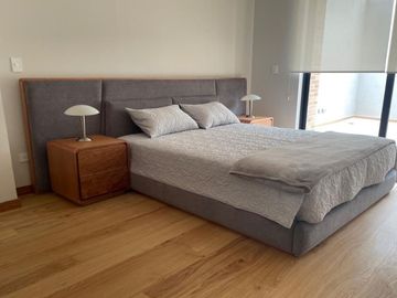 DUPLEX TRES HABITACIONES CENTRO HISTÓRICO CUENCA