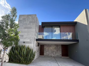 CASA EN VENTA SAN ANGEL 5 GALAXIA 134