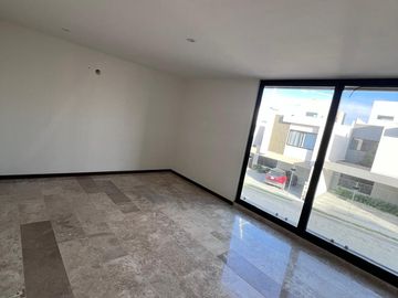 CASA EN VENTA SAN ANGEL 5 GALAXIA 134