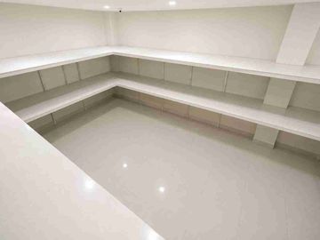Disewakan Ruko 3 Lantai 854m² Agus Salim Bekasi Dekat Stasiun