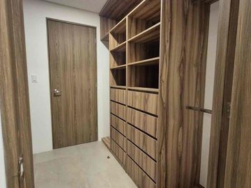 LOFT EN RENTA AMUEBLADO EN ZONA LOS SAUCES (CERCA DE LA UDEM)