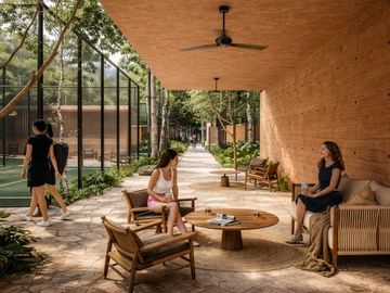Terreno unifamiliar en venta con albercas, gimnasio, cine y áreas verdes