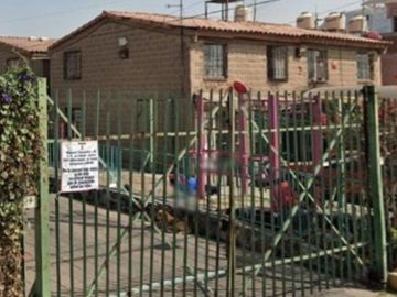 casa en venta en venta en la colonia Unid. Hab. Ex Lienzo Charro, Chinampac, Iztapalapa, CDMX.