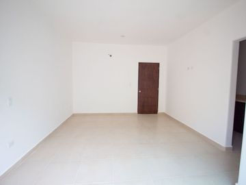 Casa en Venta en El Centenario con Casa Club Independiente y Casa con Espectacular Rooftop con Pérgola