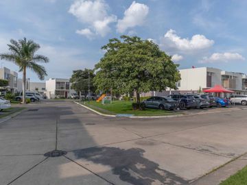 casa renta Parque Arrayanes Zapopan Jalisco