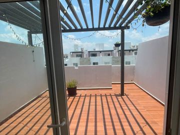 CASA COORDILLERA CON ROOF GARDEN