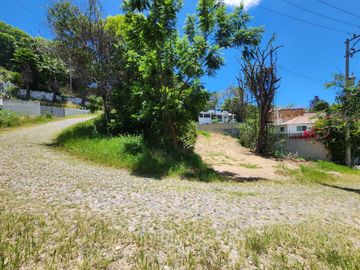 LOTE CAMELIA II MANZANA III ubicado en el FRACCIONAMIENTO RANCHO SAN DIEGO, IXTAPAN DE LA SAL, PUEBLO MÁGICO, Estado de México.