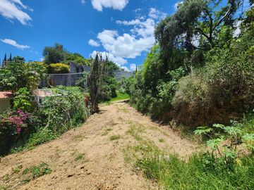 LOTE CAMELIA II MANZANA III ubicado en el FRACCIONAMIENTO RANCHO SAN DIEGO, IXTAPAN DE LA SAL, PUEBLO MÁGICO, Estado de México.