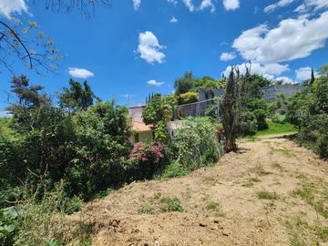 LOTE CAMELIA II MANZANA III ubicado en el FRACCIONAMIENTO RANCHO SAN DIEGO, IXTAPAN DE LA SAL, PUEBLO MÁGICO, Estado de México.