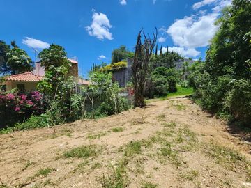 LOTE CAMELIA II MANZANA III ubicado en el FRACCIONAMIENTO RANCHO SAN DIEGO, IXTAPAN DE LA SAL, PUEBLO MÁGICO, Estado de México.