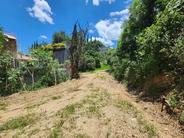 LOTE CAMELIA II MANZANA III ubicado en el FRACCIONAMIENTO RANCHO SAN DIEGO, IXTAPAN DE LA SAL, PUEBLO MÁGICO, Estado de México.