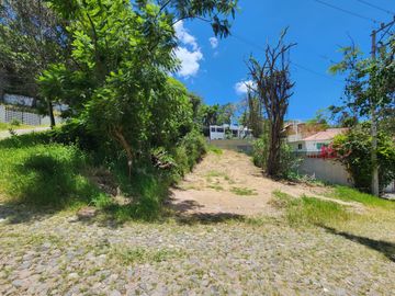 LOTE CAMELIA II MANZANA III ubicado en el FRACCIONAMIENTO RANCHO SAN DIEGO, IXTAPAN DE LA SAL, PUEBLO MÁGICO, Estado de México.
