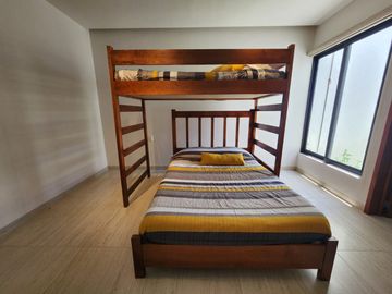 CASA BELLAVISTA II DE DOS NIVELES CON JARDÍN, ALBERCA CLIMATIZADA, JACUZZI Y PALAPA EN RANCHO SAN DIEGO.