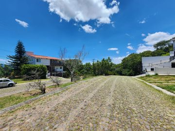 CASA BELLAVISTA II DE DOS NIVELES CON JARDÍN, ALBERCA CLIMATIZADA, JACUZZI Y PALAPA EN RANCHO SAN DIEGO.