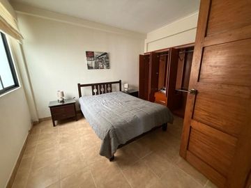 Vendo Flat en 2do Piso Frente Al Parque Kennedy - Miraflores