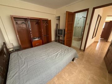 Vendo Flat en 2do Piso Frente Al Parque Kennedy - Miraflores