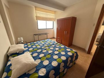 Vendo Flat en 2do Piso Frente Al Parque Kennedy - Miraflores