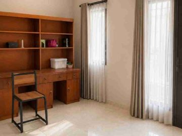 Rumah 2 Lantai Rapih Siap Huni LT 160 Di Raffles Hills Cibubur