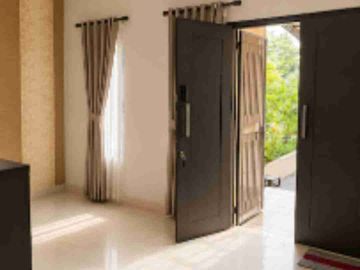 Rumah 2 Lantai Rapih Siap Huni LT 160 Di Raffles Hills Cibubur