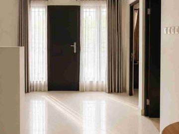 Rumah 2 Lantai Rapih Siap Huni LT 160 Di Raffles Hills Cibubur